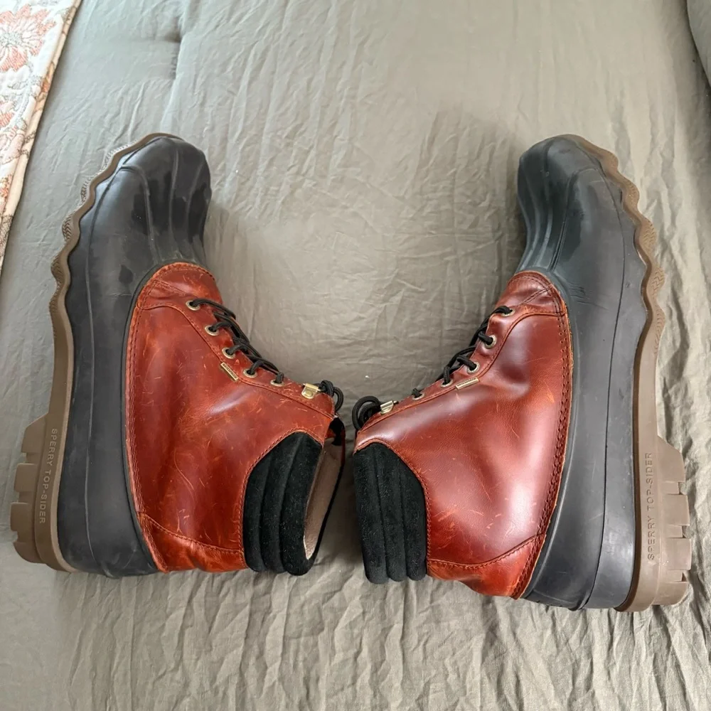 Sperry Avenue Leather Rubber Duck Boots. Size 13.